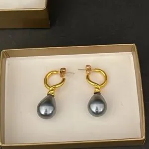 アート・デザイン・音楽 JEWELRY from the PEARL MUSEUM m_660db52c58083ddd6cf70472.jpg